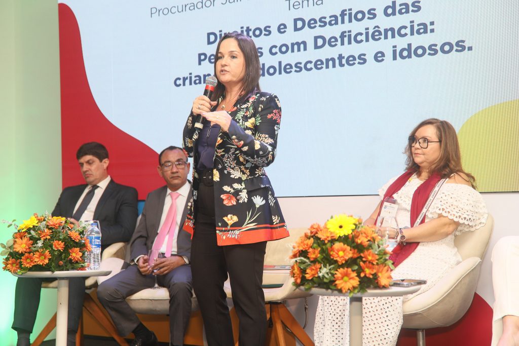 Integrantes da Comissão Permanente de Acessibilidade e Inclusão participam da 5ª Conferência Distrital do Rotary    