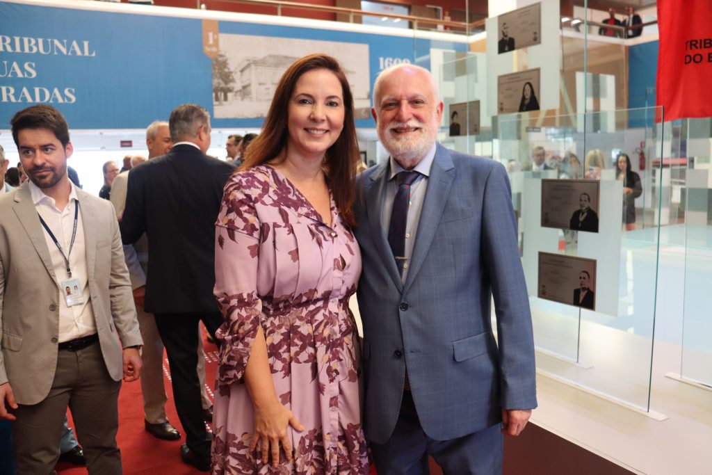 Aposição da foto do Desembargador Nilson Soares Castelo Branco é marcada por homenagens; ele é o 52º na Galeria de Ex-Presidentes da Corte   