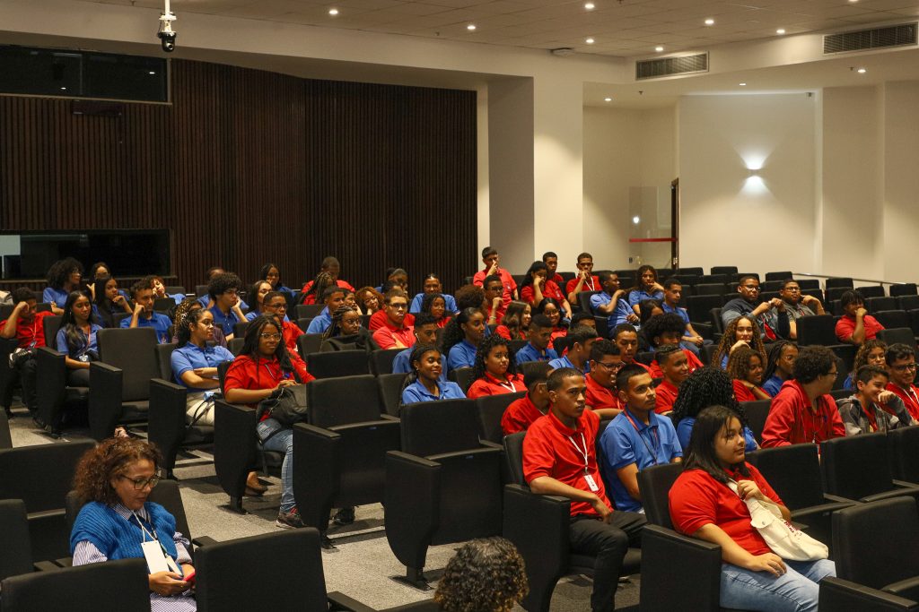 TJBA inicia Semana do Estagiário com série de palestras; Desafio EST e Feira de Oportunidades integram a programação    