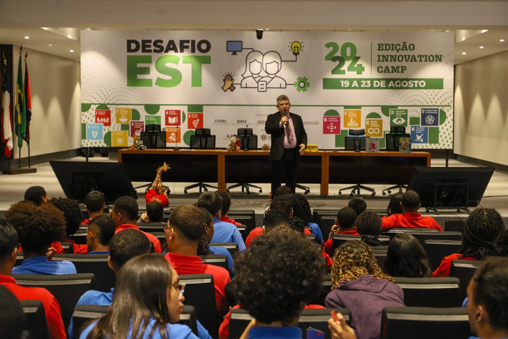 TJBA inicia Semana do Estagiário com série de palestras; Desafio EST e Feira de Oportunidades integram a programação    