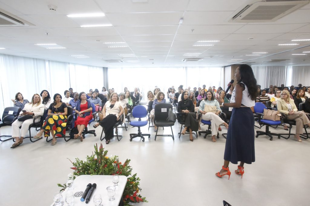 Primeiros dois dias da 27ª Semana da Justiça pela Paz em Casa integram ações e debates focados no cuidado e no suporte da mulher  