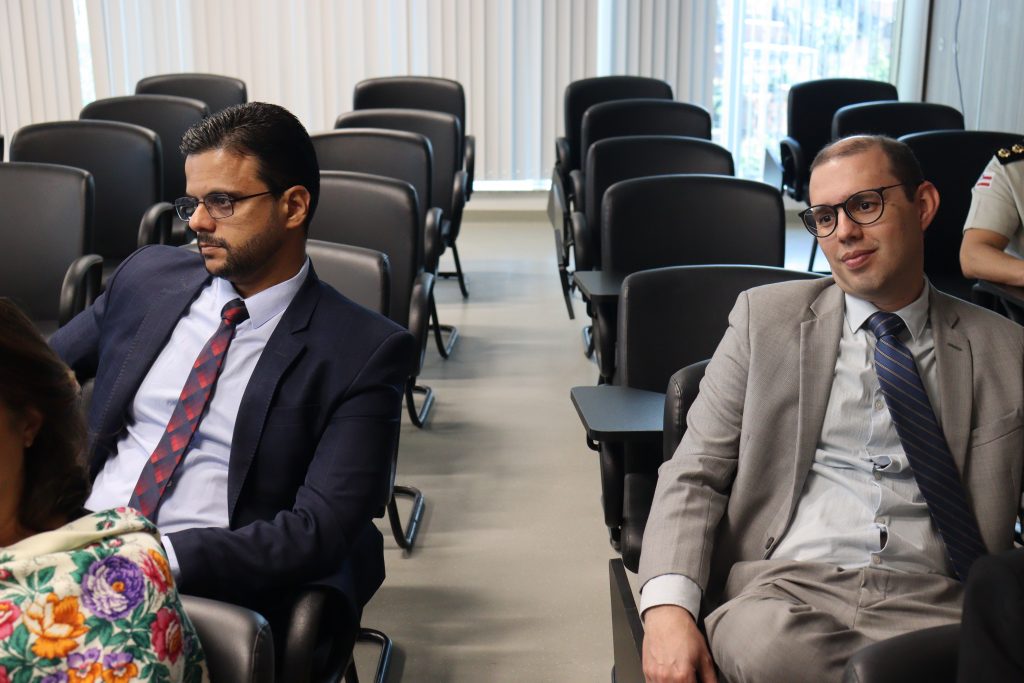 Presidente do TJBA realiza reunião para tratar de assuntos administrativos   