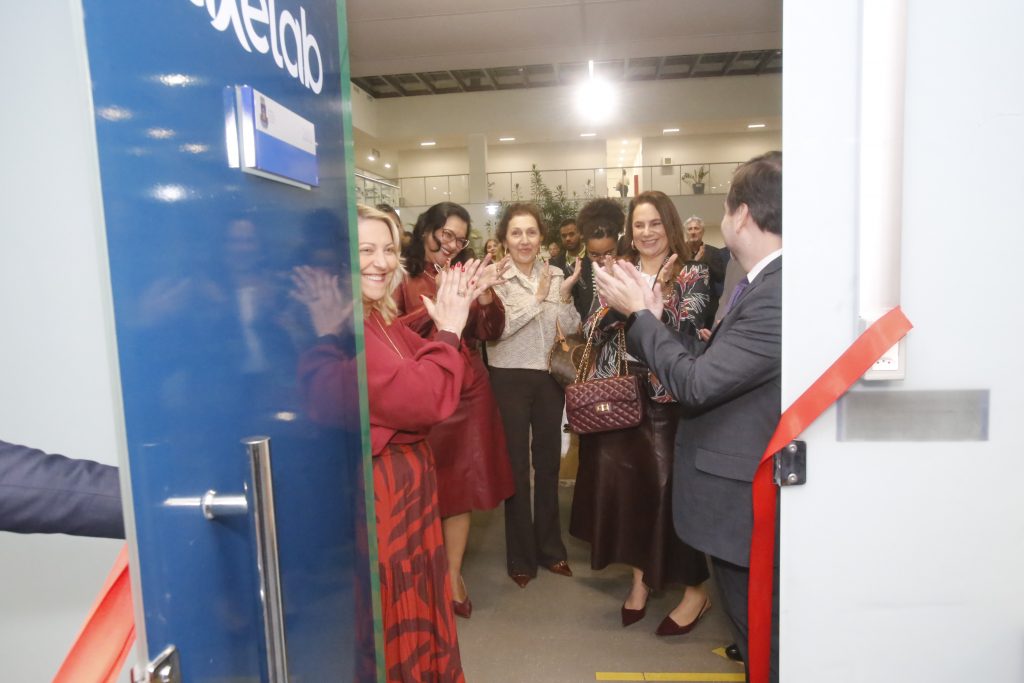 Presidente do TJBA inaugura laboratório de tecnologia e inovação: “o AxéLab proporcionará muitos projetos bons e que serão disseminados por todo país”  