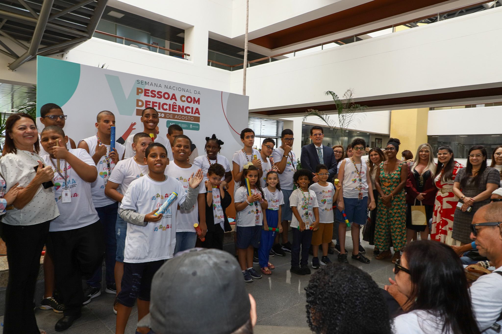 Encerramento da Semana Nacional da Pessoa com Deficiência do TJBA reafirma o compromisso da inclusão com apresentações e valorização de talentos   