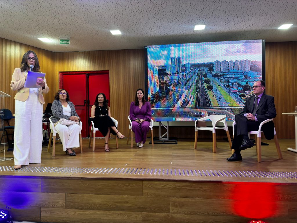 Desembargadora do TJBA defende a participação feminina nos espaços de poder em evento promovido por Centro Universitário   