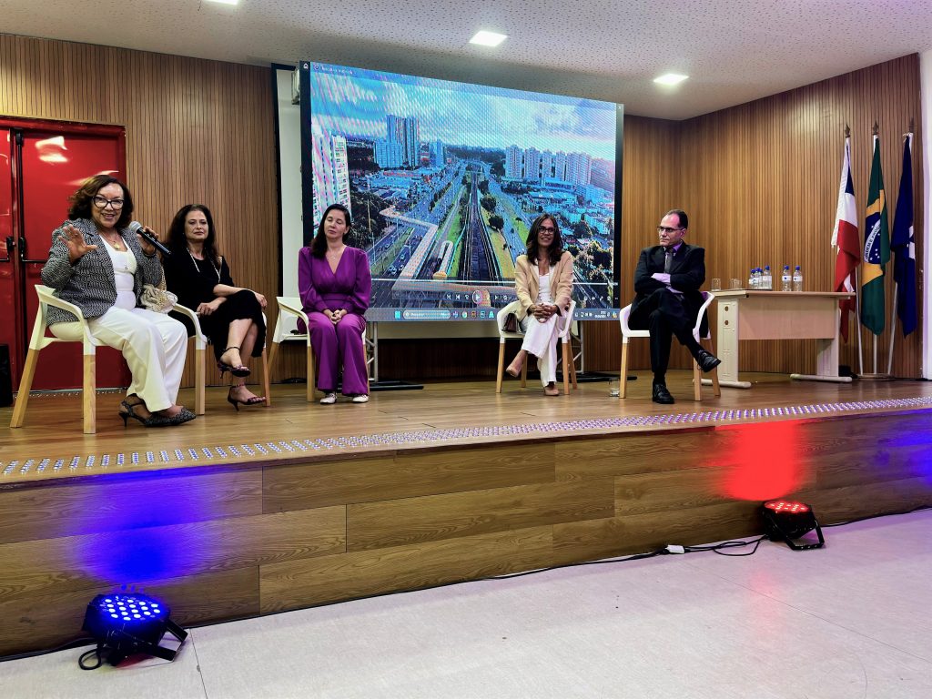Desembargadora do TJBA defende a participação feminina nos espaços de poder em evento promovido por Centro Universitário   