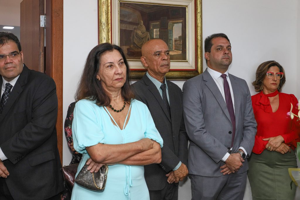 Juiz Renato Ribeiro Marques da Costa toma posse como Desembargador do TJBA; cerimônia lotou o Gabinete da Presidência   