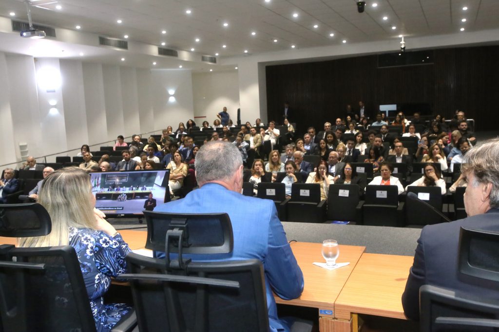 Evento Bicentenário do Constitucionalismo no Brasil discute a origem e as conexões do pensamento constitucional    