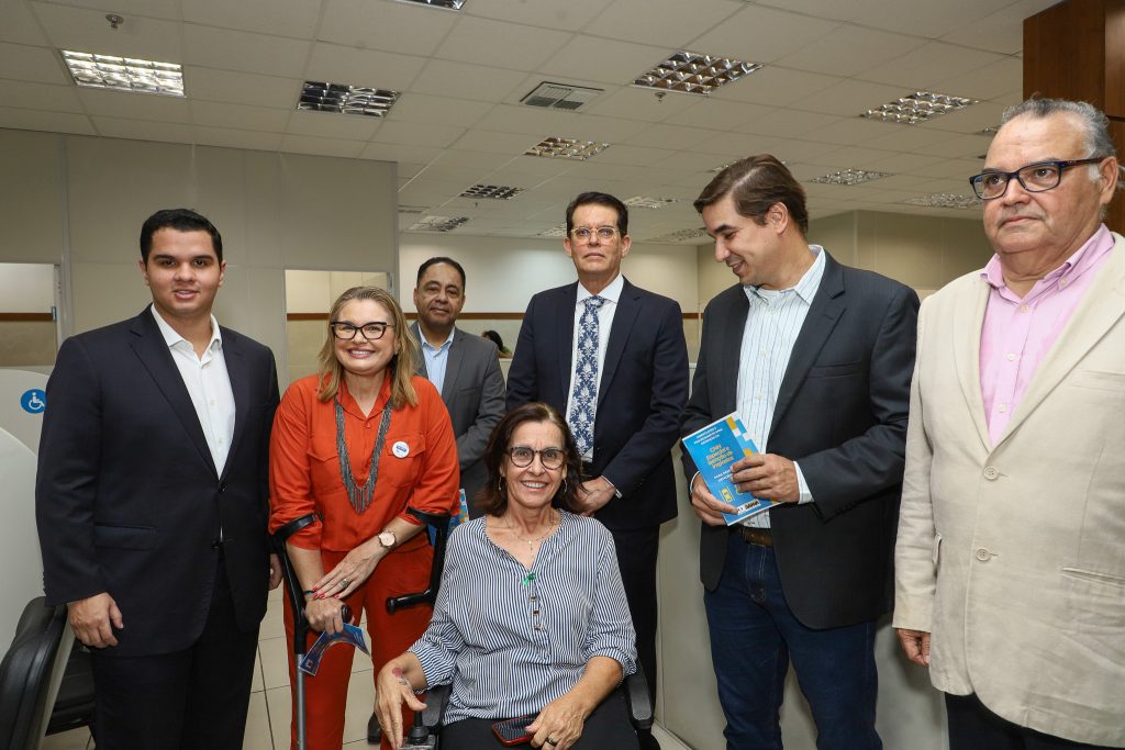 Desembargador do TJBA participa de inauguração da Central de Atendimento à Pessoa com Deficiência no SAC do Shopping da Bahia    