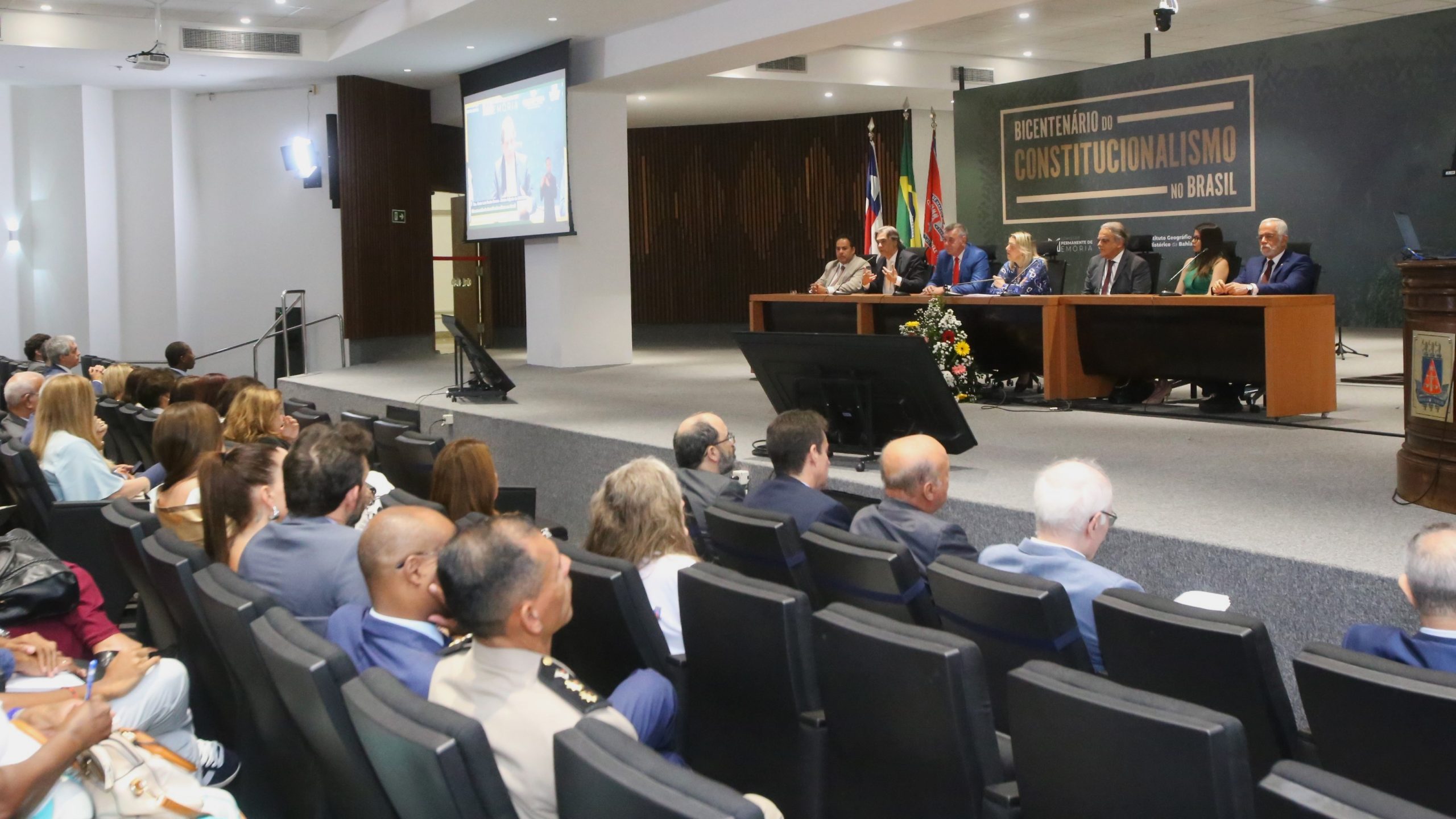 Evento Bicentenário do Constitucionalismo no Brasil discute a origem e as conexões do pensamento constitucional    