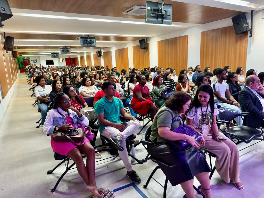 Desembargadora do TJBA defende a participação feminina nos espaços de poder em evento promovido por Centro Universitário   