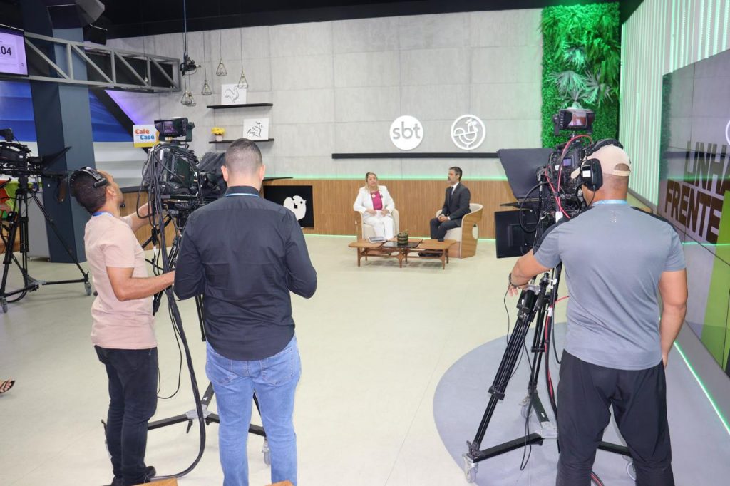 Presidente do TJBA participa do programa Linha de Frente, da TV Aratu; uso da tecnologia para otimizar os serviços da justiça é destaque na entrevista    