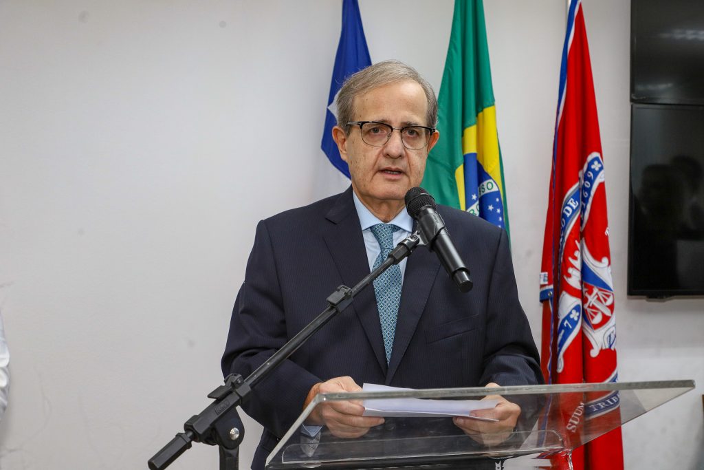 Juiz Renato Ribeiro Marques da Costa toma posse como Desembargador do TJBA; cerimônia lotou o Gabinete da Presidência   