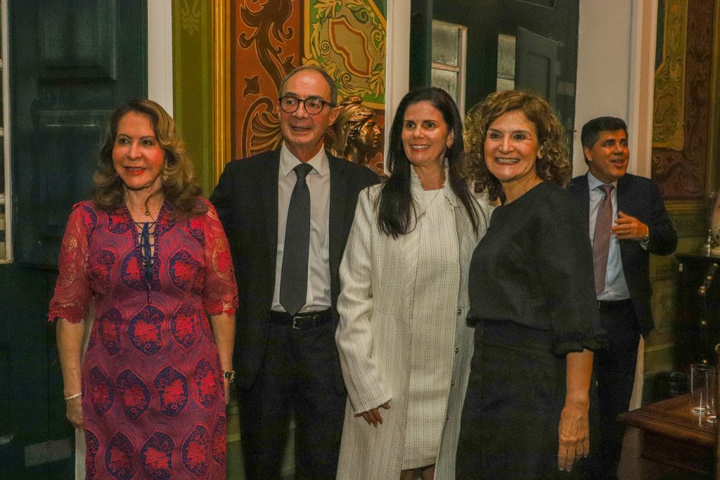 Desembargador Edson Bahiense recebe Medalha Thomé de Souza na Câmara Municipal de Salvador  