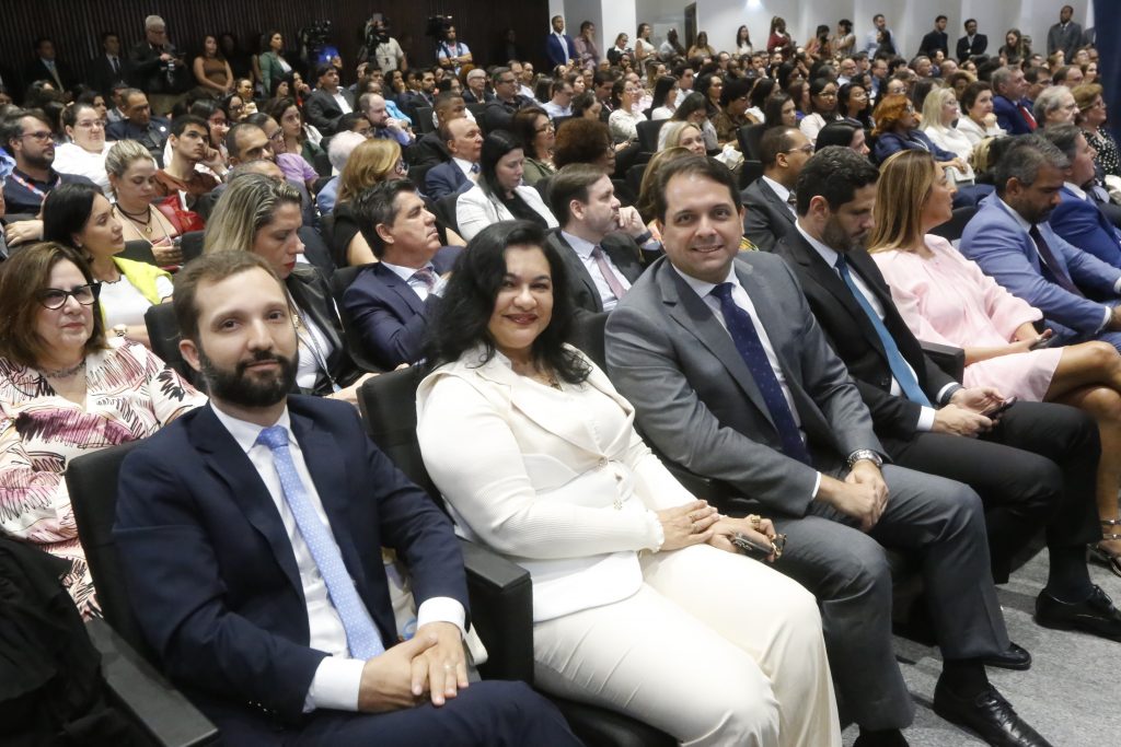 Presidente do STF e do CNJ, Ministro Luís Roberto Barroso, palestra no I Seminário da Linguagem Simples, promovido pelo TJBA: “Não devemos transformar a linguagem em um instrumento de poder e exclusão”    