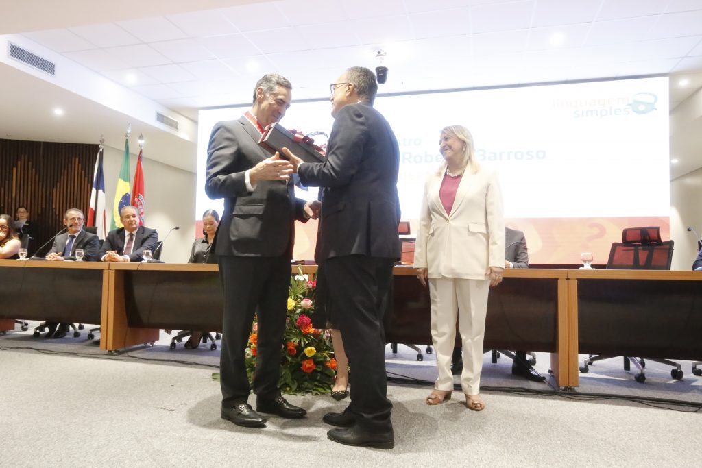 Presidente do STF e do CNJ, Ministro Luís Roberto Barroso, palestra no I Seminário da Linguagem Simples, promovido pelo TJBA: “Não devemos transformar a linguagem em um instrumento de poder e exclusão”    