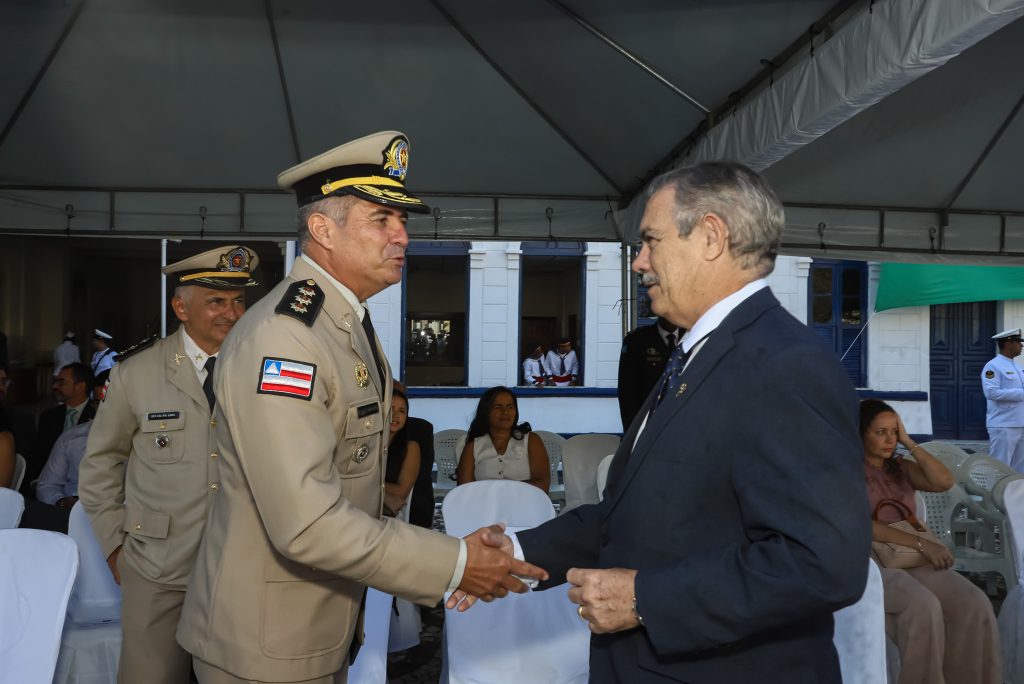 TJBA participa de cerimônia militar alusiva ao Dia da Marinha  