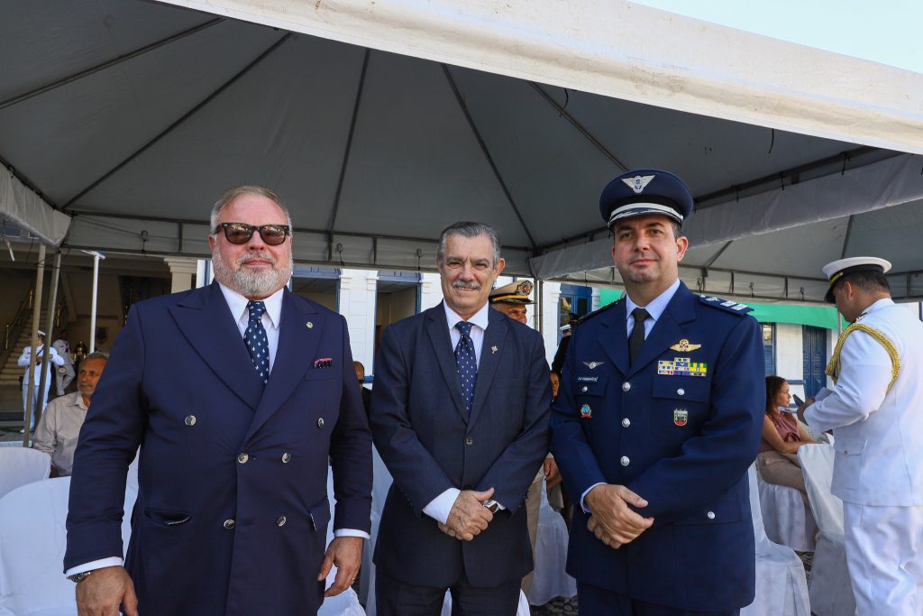 TJBA participa de cerimônia militar alusiva ao Dia da Marinha  
