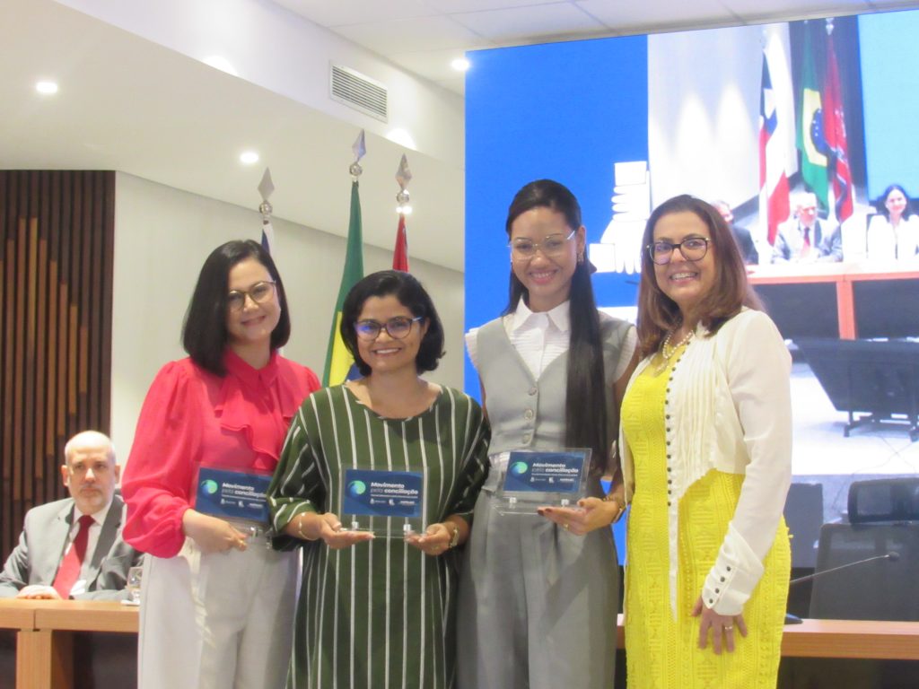 TJBA inicia Semanas de Conciliação; evento de abertura é marcado por premiação e assinatura de termo    