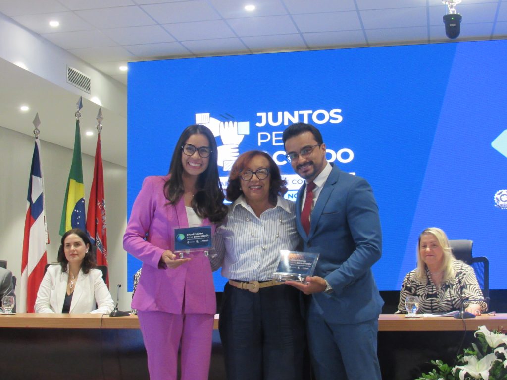 TJBA inicia Semanas de Conciliação; evento de abertura é marcado por premiação e assinatura de termo    