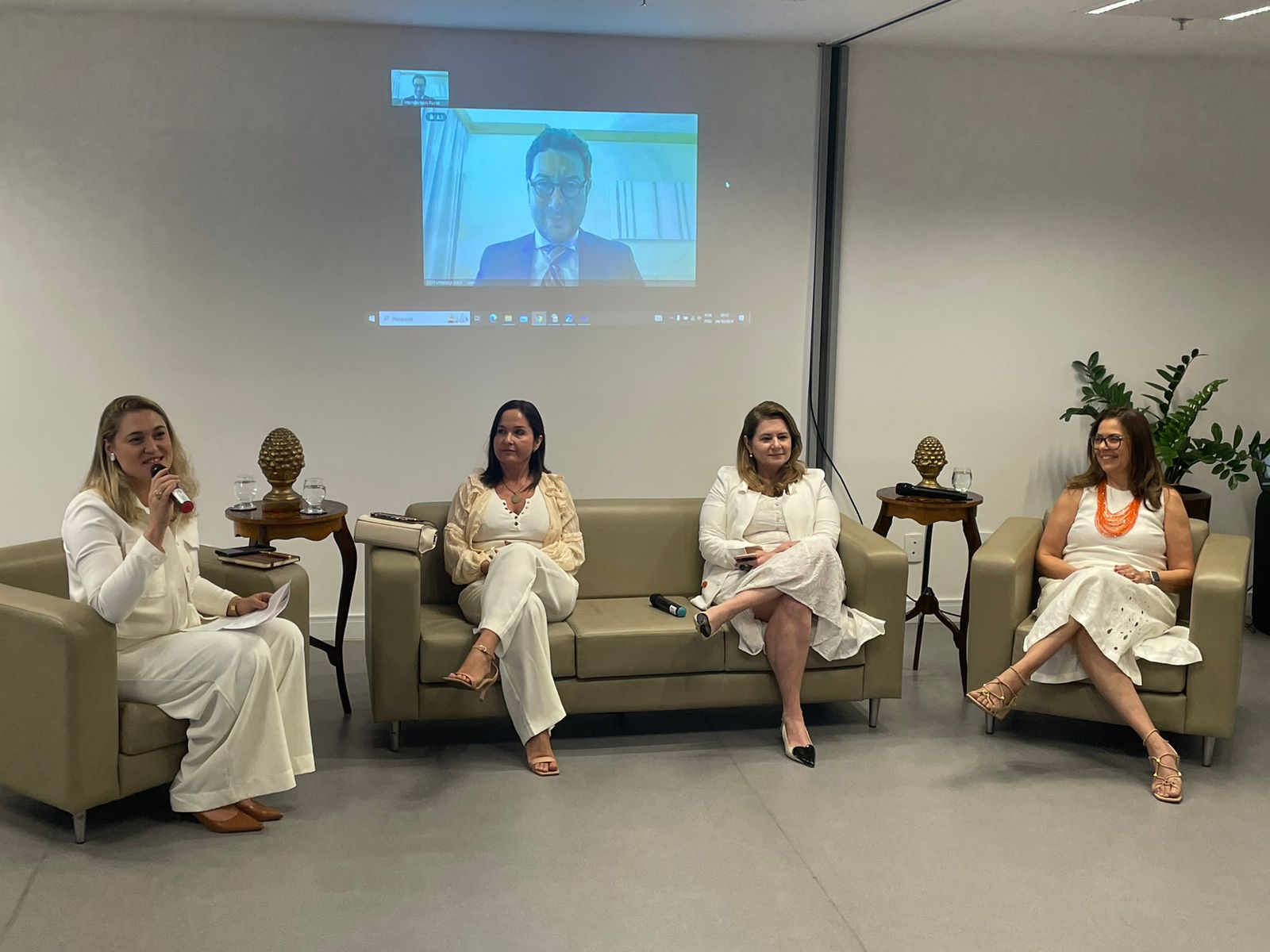 Fórum Permanente de Relações de Consumo debate o autismo e alerta para a prudência no tratamento de crianças com o espectro    