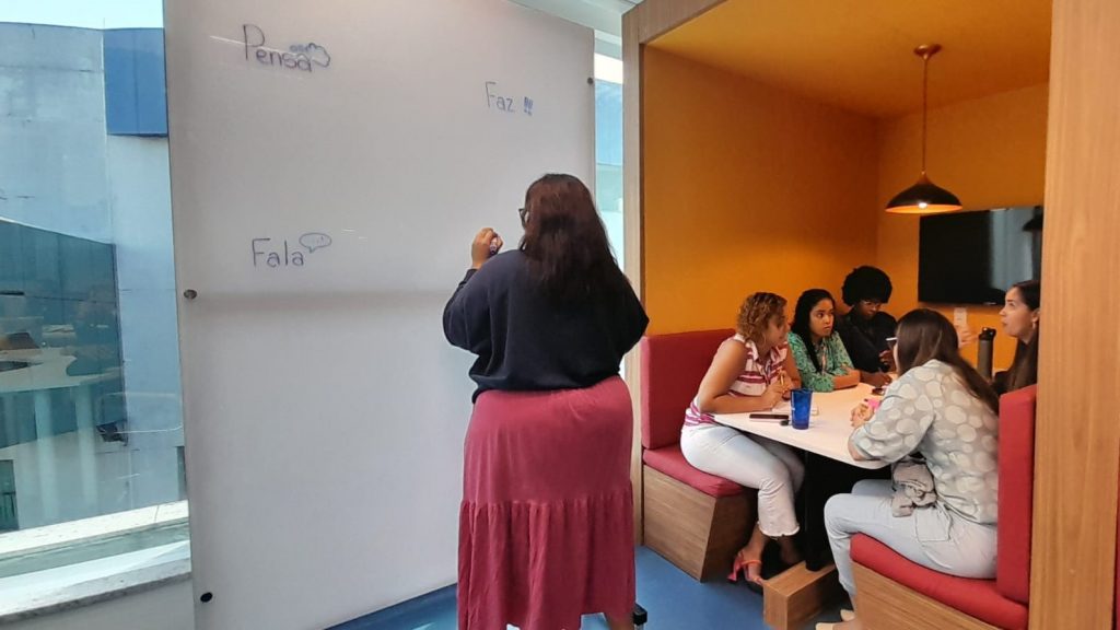 Axélab introduz o Design Thinking a servidores da Secretaria de Gestão de Pessoas; o setor foi o primeiro a participar da imersão no laboratório do TJBA