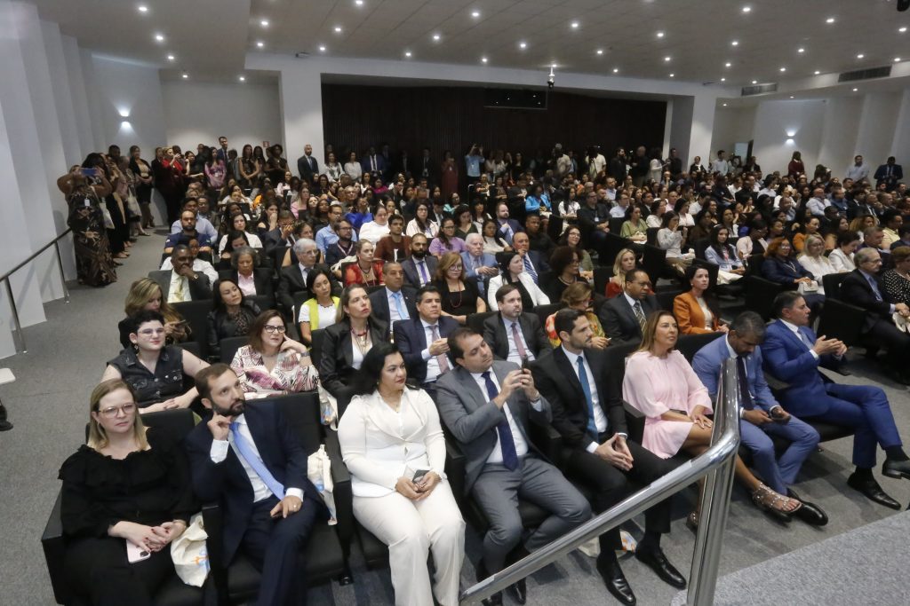 Presidente do STF e do CNJ, Ministro Luís Roberto Barroso, palestra no I Seminário da Linguagem Simples, promovido pelo TJBA: “Não devemos transformar a linguagem em um instrumento de poder e exclusão”    
