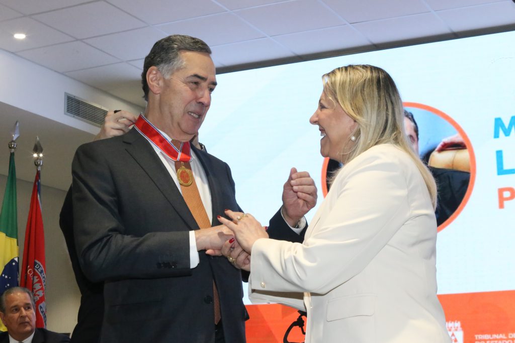 Presidente do STF e do CNJ, Ministro Luís Roberto Barroso, palestra no I Seminário da Linguagem Simples, promovido pelo TJBA: “Não devemos transformar a linguagem em um instrumento de poder e exclusão”    