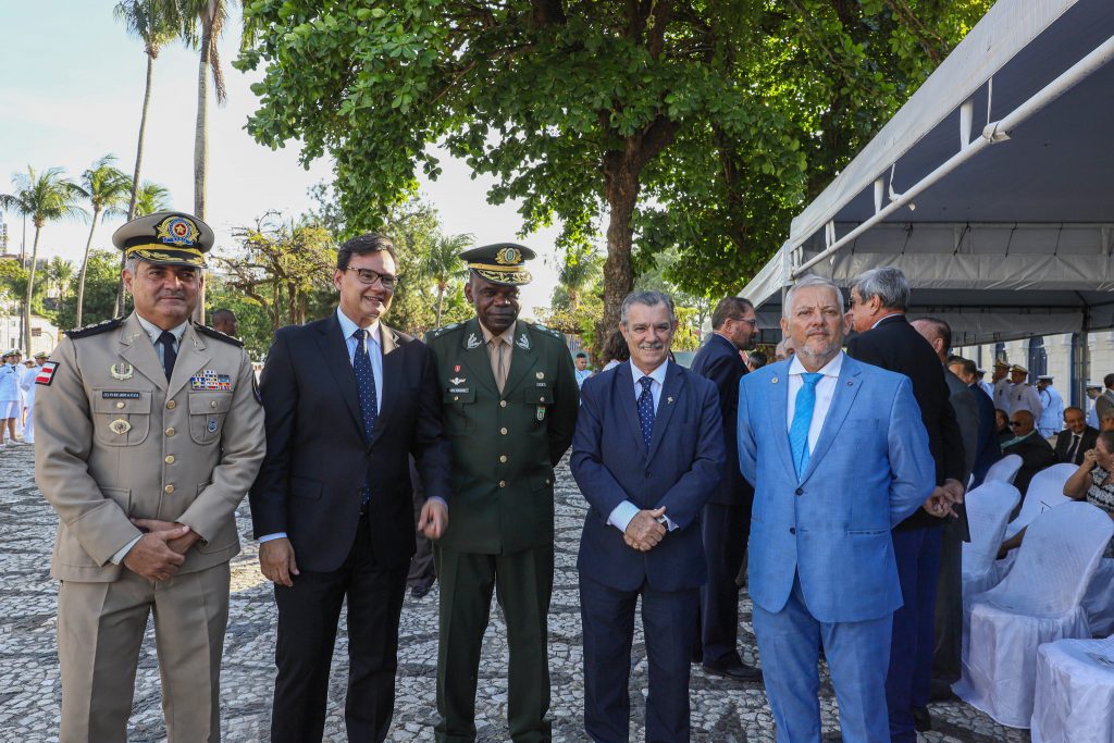TJBA participa de cerimônia militar alusiva ao Dia da Marinha  