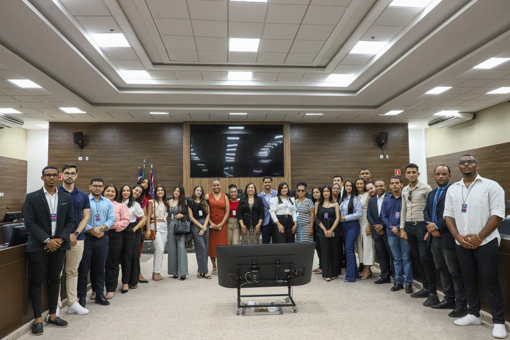 Projeto Conhecendo o Judiciário recebe estudantes da Unifamec, da Uninassau e da Unex   