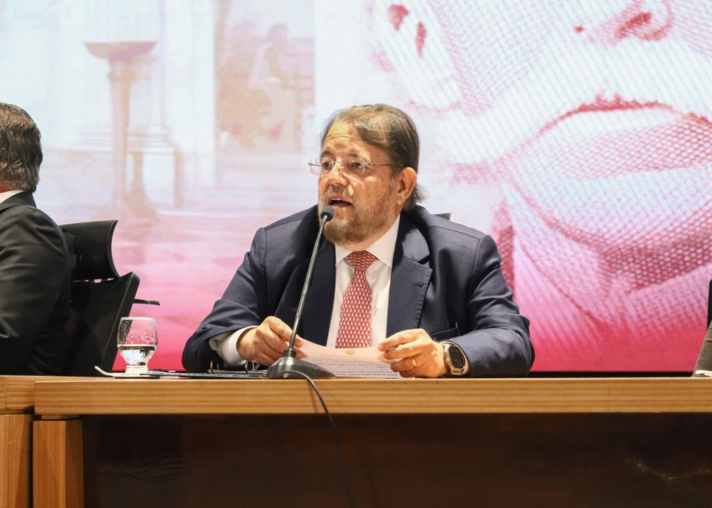 Palestra, documentário e homenagens marcam o evento de celebração aos 175 anos do jurista Ruy Barbosa    