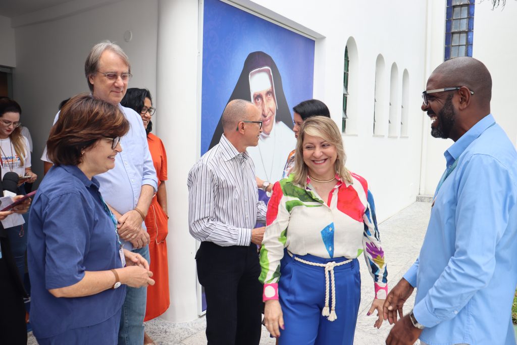 Presidente do TJBA entrega mais de 2 toneladas de alimentos na sede das Obras Sociais Irmã Dulce e reforça o valor da solidariedade