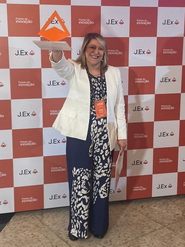 Presidente do TJBA conquista o 1º lugar na categoria Liderança Exponencial do Prêmio de Inovação J.Ex 2024; Robô Themis e Sistema Oxóssi também foram premiados   
