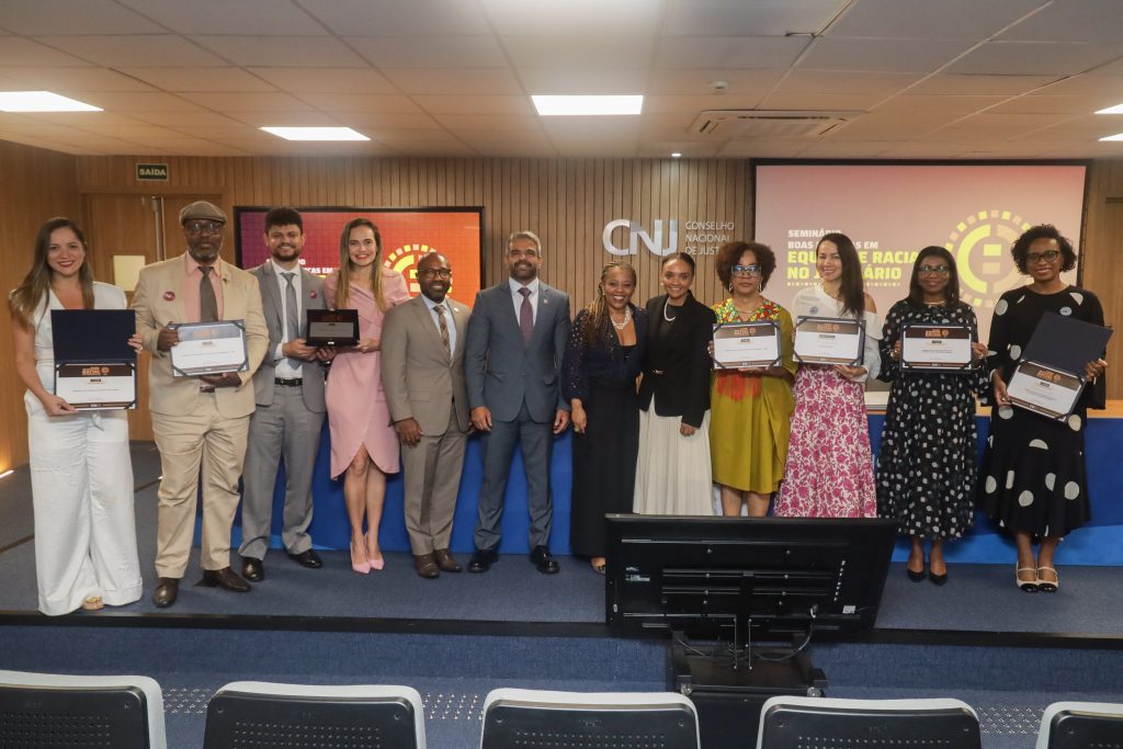 TJBA conquista o 2º lugar no Prêmio Equidade Racial; a Juíza Andremara dos Santos representou a Corte em Brasília    