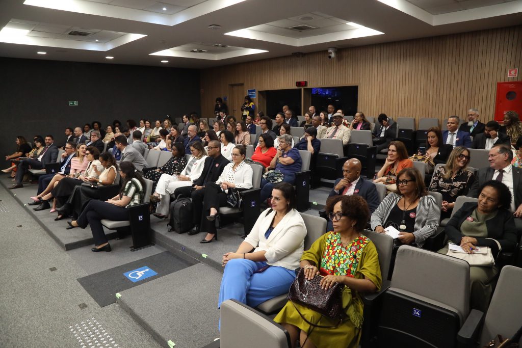 TJBA conquista o 2º lugar no Prêmio Equidade Racial; a Juíza Andremara dos Santos representou a Corte em Brasília    