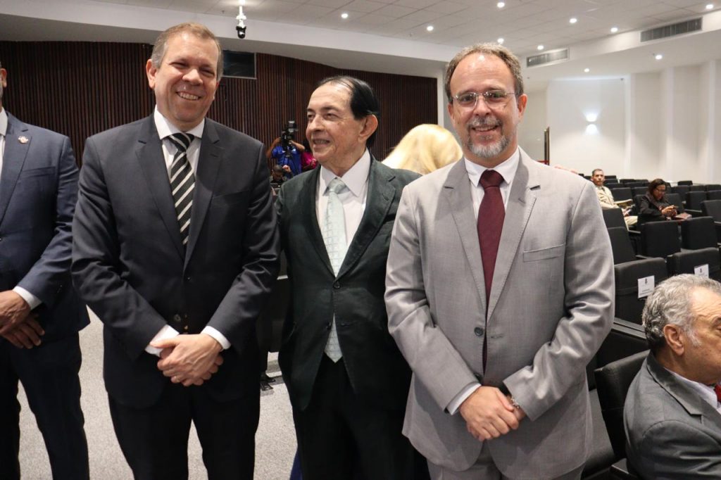 Palestra, documentário e homenagens marcam o evento de celebração aos 175 anos do jurista Ruy Barbosa    