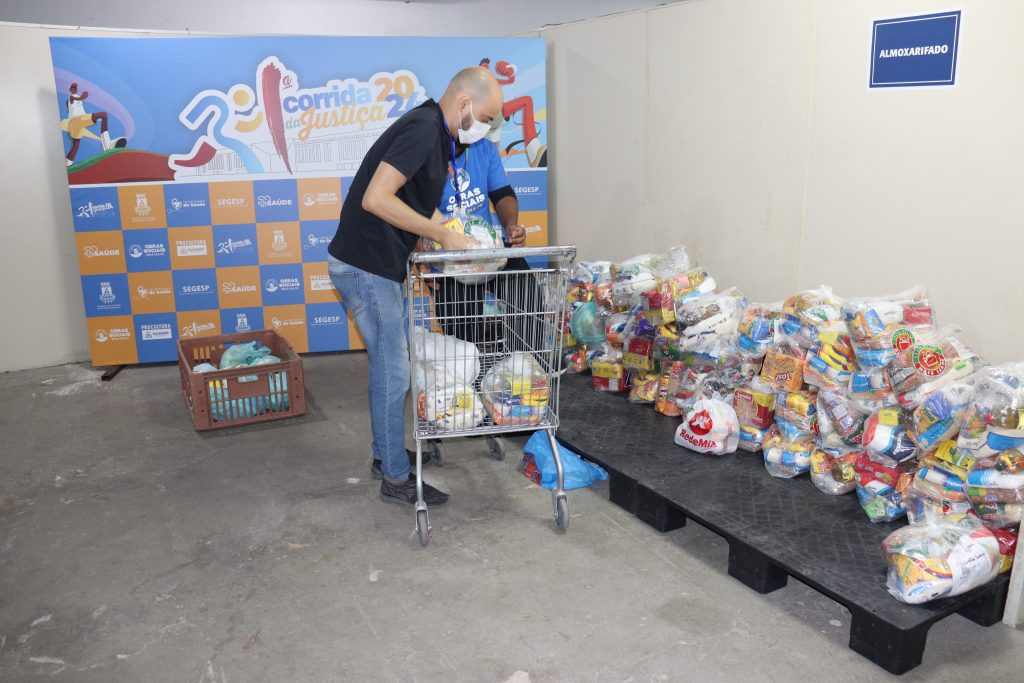 Presidente do TJBA entrega mais de 2 toneladas de alimentos na sede das Obras Sociais Irmã Dulce e reforça o valor da solidariedade