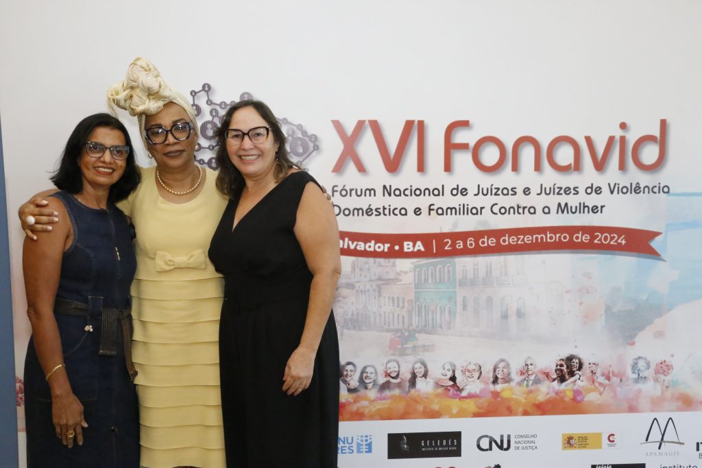 XVI Fonavid tem início em Salvador com o propósito de qualificar o acesso à justiça para mulheres em situação de violência; Coordenadora da Mulher do TJBA expressa a relevância do encontro    