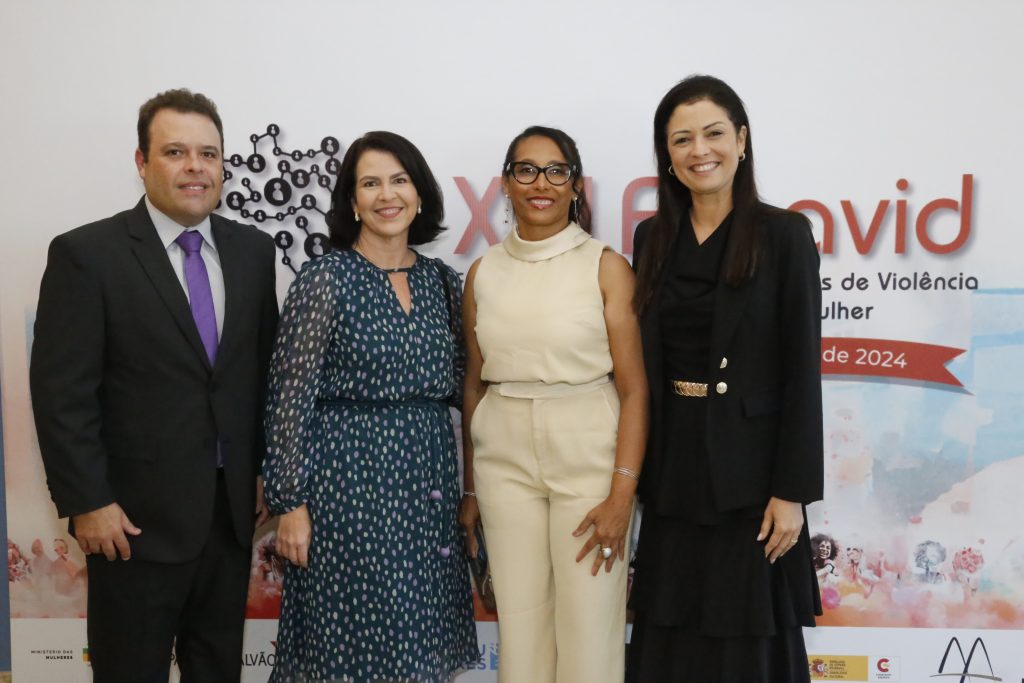 XVI Fonavid tem início em Salvador com o propósito de qualificar o acesso à justiça para mulheres em situação de violência; Coordenadora da Mulher do TJBA expressa a relevância do encontro    