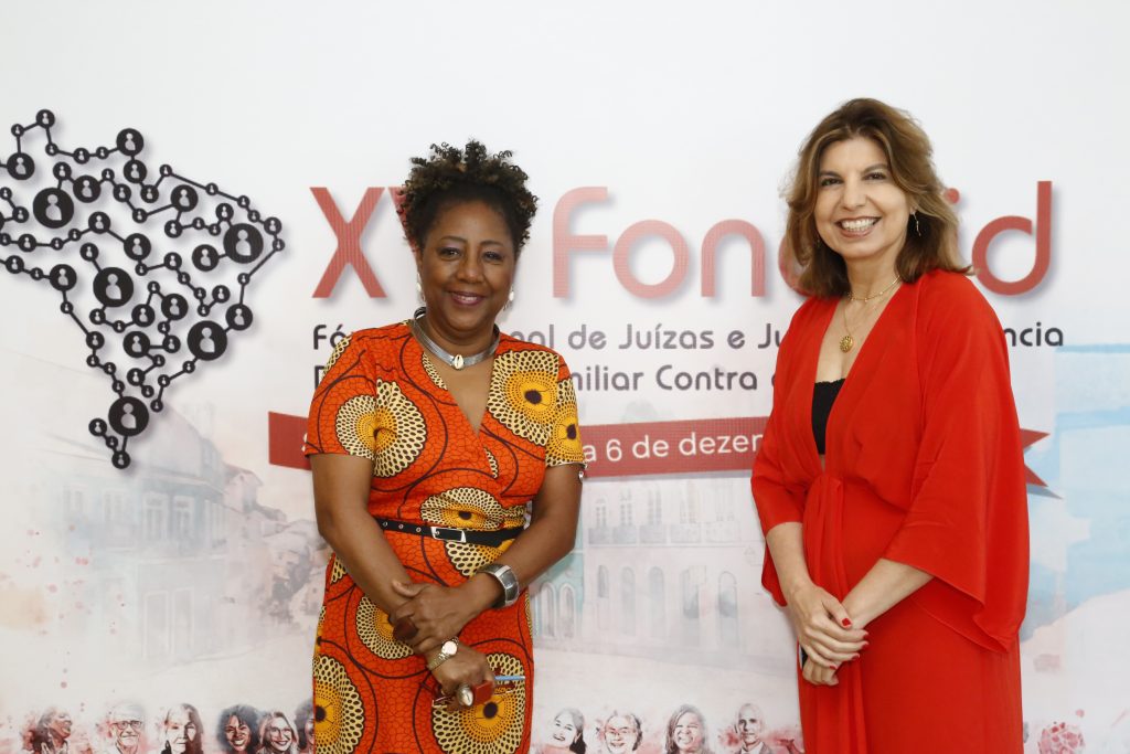 XVI Fonavid tem início em Salvador com o propósito de qualificar o acesso à justiça para mulheres em situação de violência; Coordenadora da Mulher do TJBA expressa a relevância do encontro    