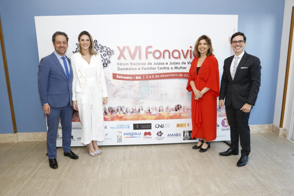 XVI Fonavid tem início em Salvador com o propósito de qualificar o acesso à justiça para mulheres em situação de violência; Coordenadora da Mulher do TJBA expressa a relevância do encontro    