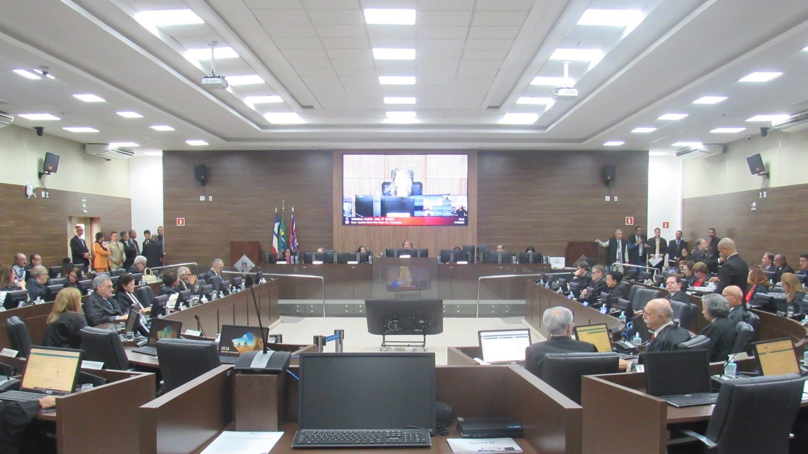 Tribunal Pleno forma lista tríplice para vaga de Desembargador; instalação de duas Varas da Fazenda Pública em Salvador e uma Criminal em Jacobina é aprovada    
