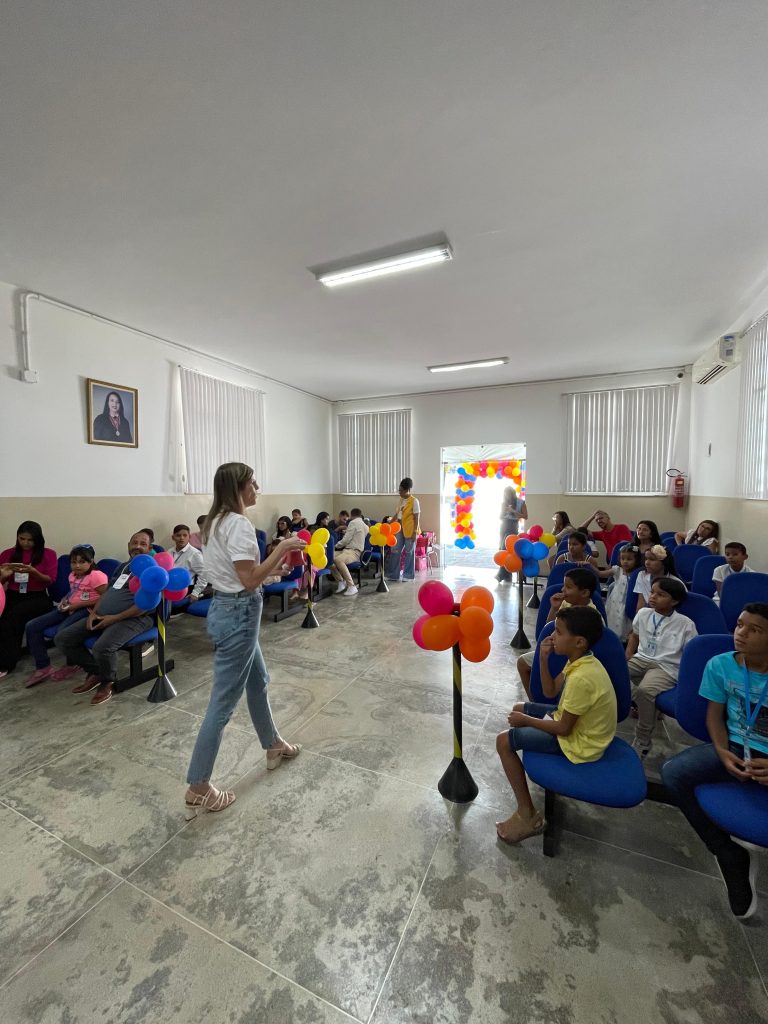 Projeto "Servidor por 1 Dia" promove inclusão e integração no Fórum de Jitaúna   
