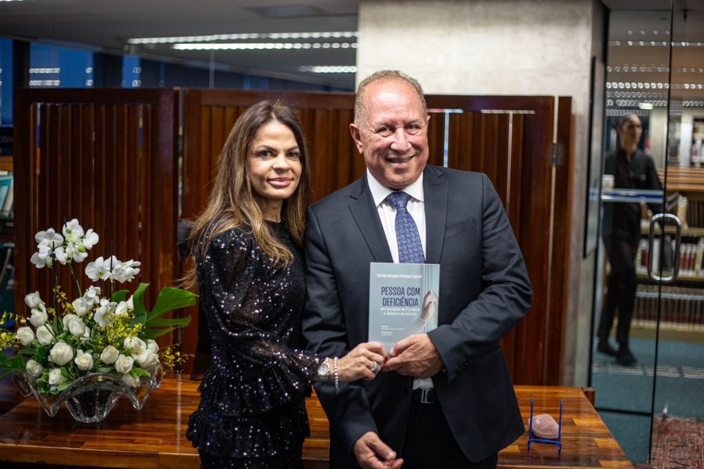 Juíza Patrícia Cerqueira lança o livro “Pessoa com Deficiência em Situação de Curatela e Sistema de Justiça” no STF    