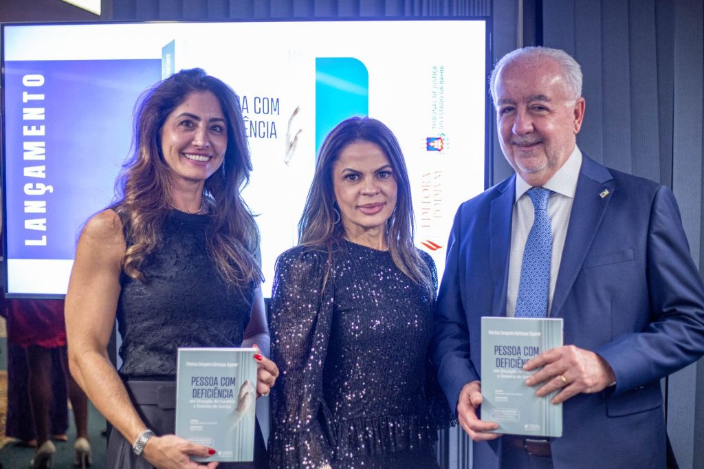 Juíza Patrícia Cerqueira lança o livro “Pessoa com Deficiência em Situação de Curatela e Sistema de Justiça” no STF    