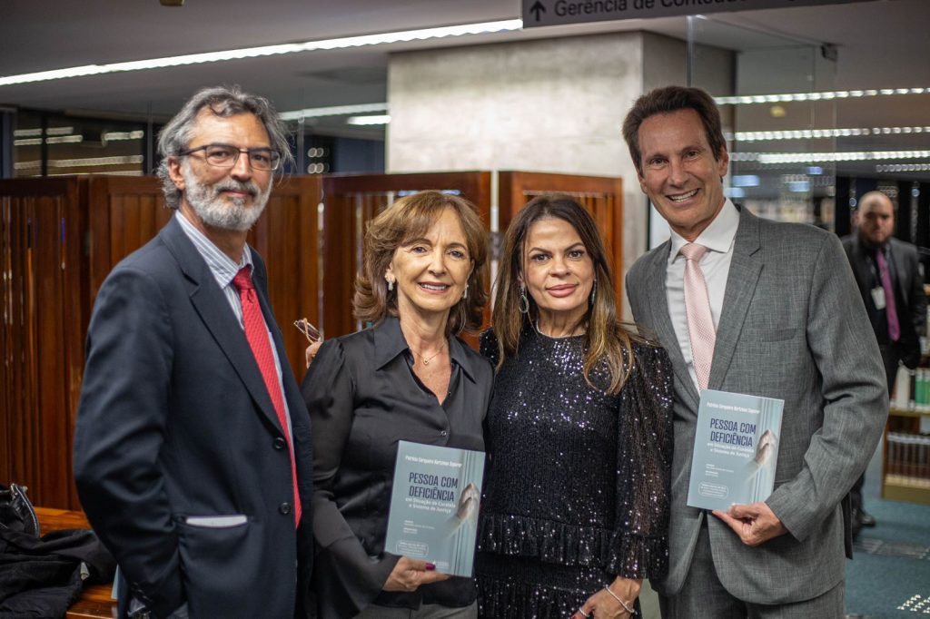 Juíza Patrícia Cerqueira lança o livro “Pessoa com Deficiência em Situação de Curatela e Sistema de Justiça” no STF    