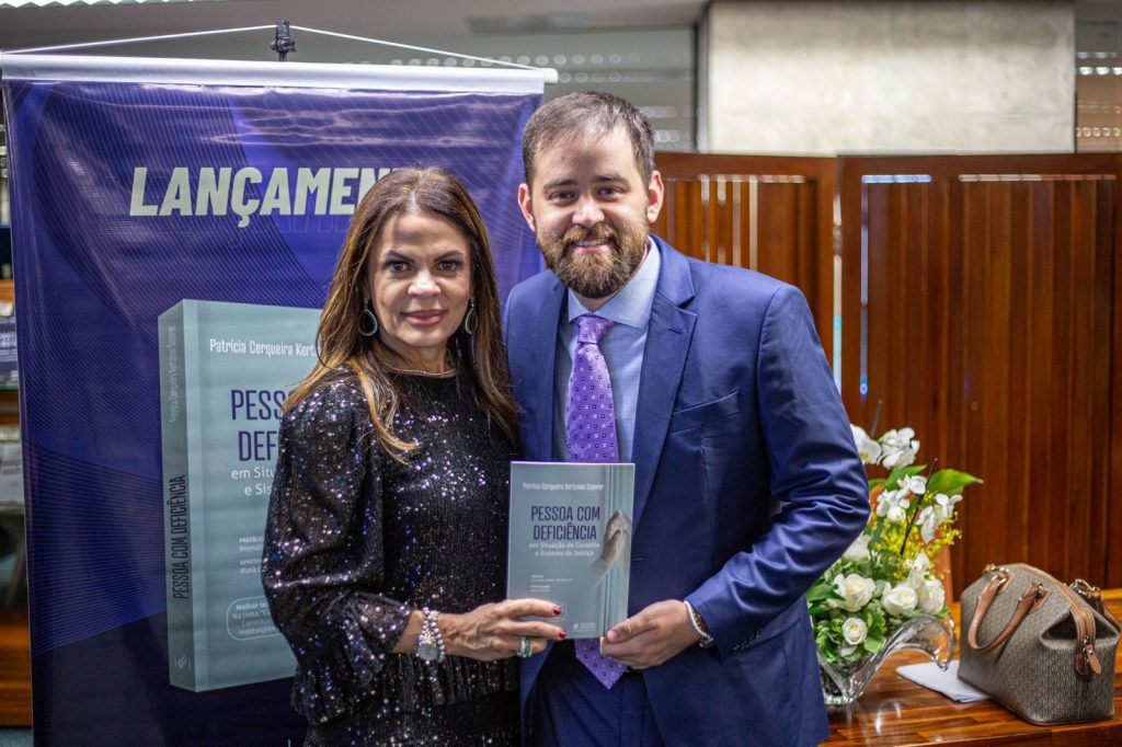 Juíza Patrícia Cerqueira lança o livro “Pessoa com Deficiência em Situação de Curatela e Sistema de Justiça” no STF    