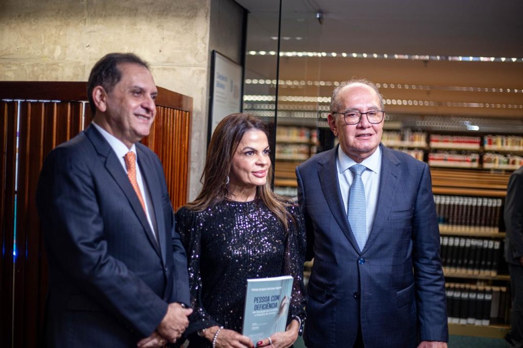 Juíza Patrícia Cerqueira lança o livro “Pessoa com Deficiência em Situação de Curatela e Sistema de Justiça” no STF    