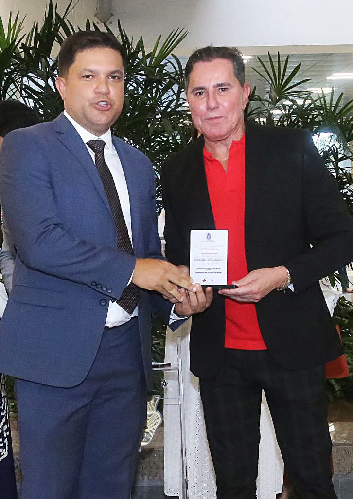 Presidente homenageia magistrados e servidores que se destacaram no TJBA Mais Júri; projeto superou a meta e realizou 640 sessões em três meses    