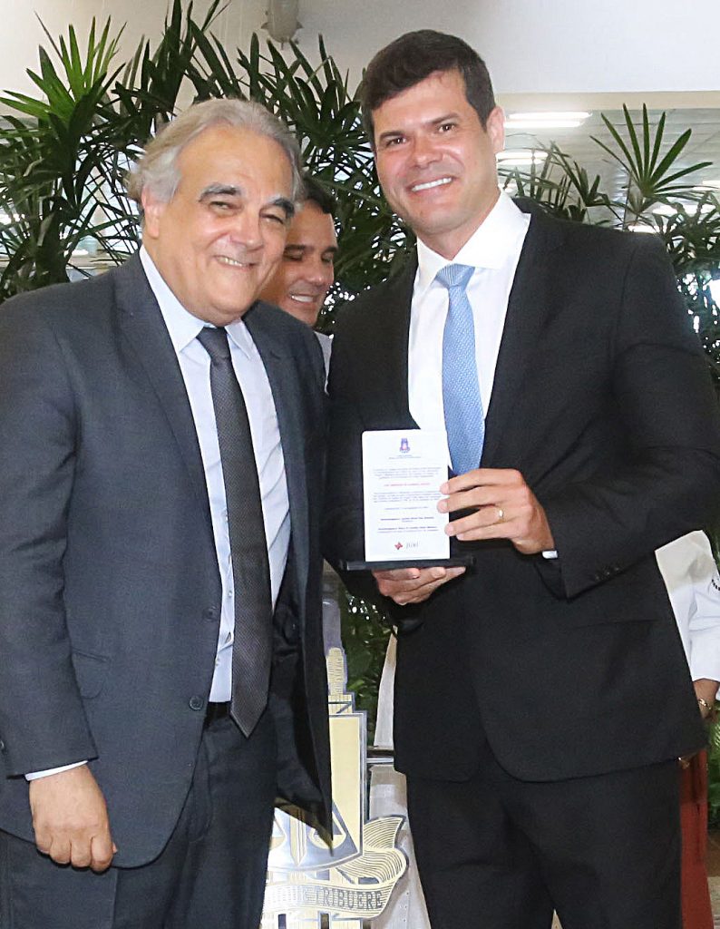 Presidente homenageia magistrados e servidores que se destacaram no TJBA Mais Júri; projeto superou a meta e realizou 640 sessões em três meses    
